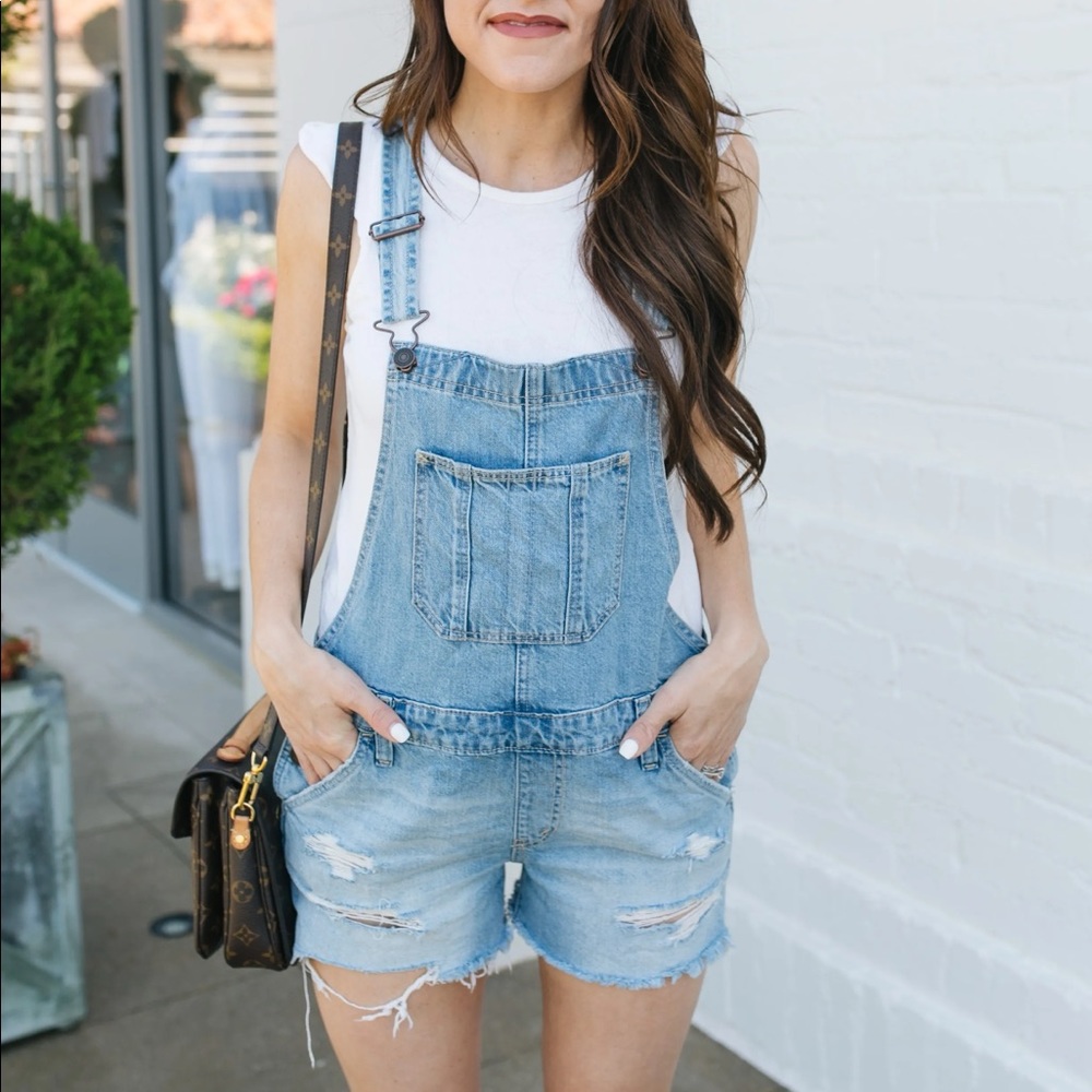 Abercrombie and fitch short overalls size m